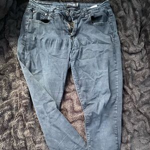 Black washed non ripped jeans